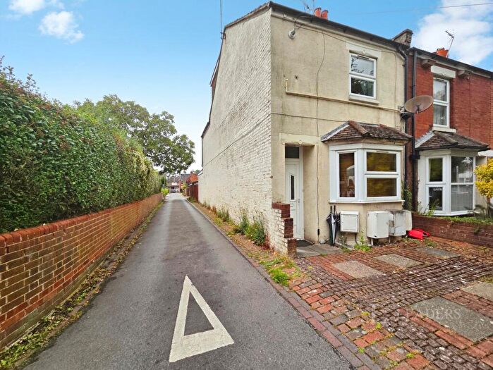 1 Bedroom Flat To Rent In Newtown Road, SO50
