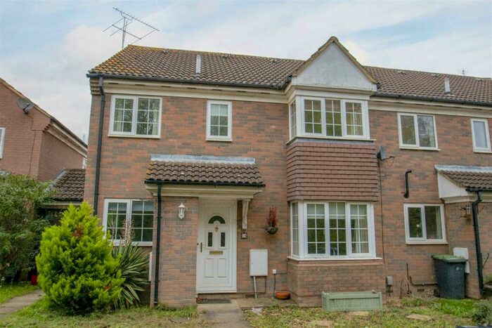 2 Bedroom Terraced House To Rent In Cherry Tree Way, Ampthill, Bedford, MK45