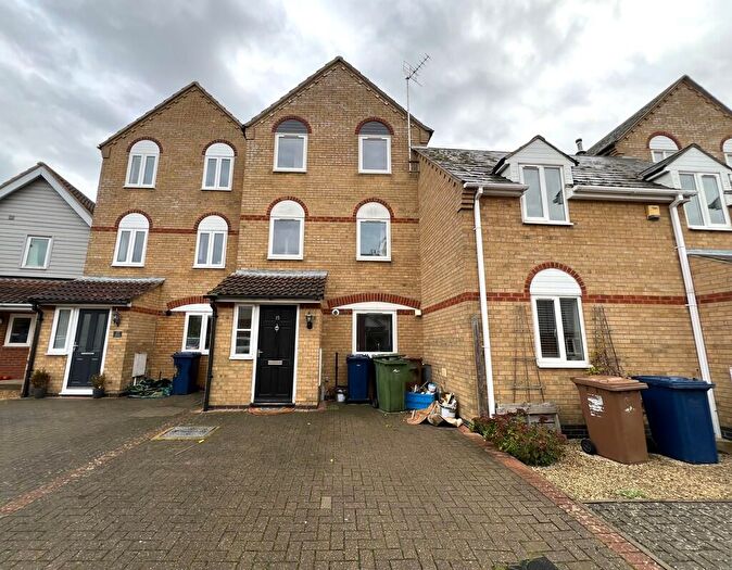 3 Bedroom Town House To Rent In Beaufort Drive, Chatteris, Cambs., PE16