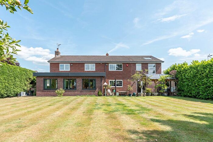 5 Bedroom Detached House For Sale In York Road, Cliffe, Selby, YO8