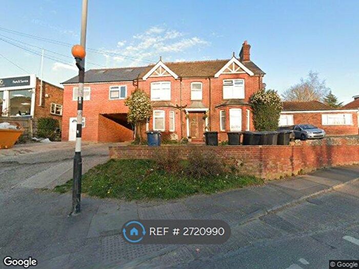 1 Bedroom Flat To Rent In London Road, Chalfont St. Giles, HP8