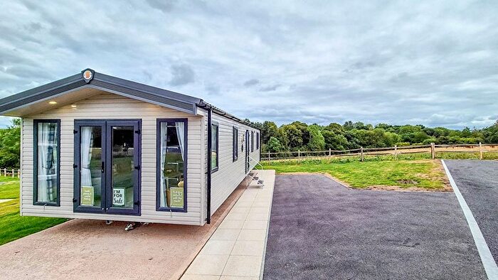 2 Bedroom Mobile/park Home For Sale In Stanford Bishop, Worcester, WR6