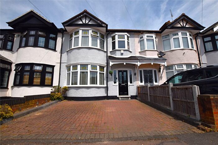 3 Bedroom Terraced House For Sale In Adelaide Gardens, Romford, RM6
