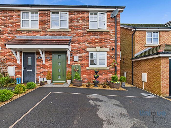 3 Bedroom Semi Detached House For Sale In Sand Martin Avenue, Wesham, PR4