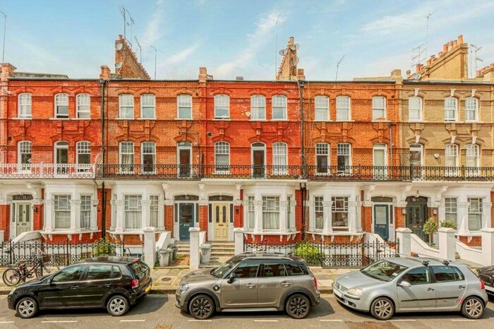 1 Bedroom Flat To Rent In Stonor Road, London, W14