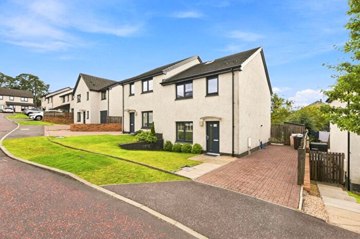 3 Bedroom Semi-Detached Villa For Sale In Auldlea Gardens, Beith, KA15