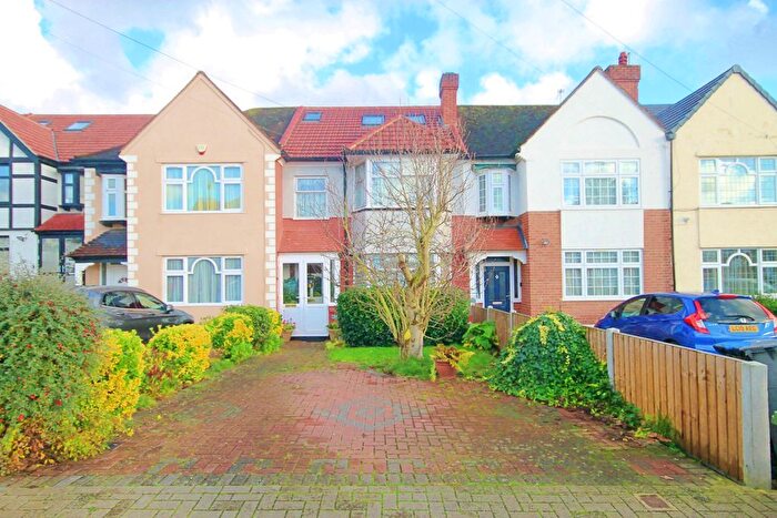 5 Bedroom Terraced House For Sale In East Court, Wembley, HA0