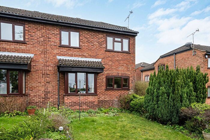 2 Bedroom Terraced House For Sale In Totteridge Road, High Wycombe, HP13