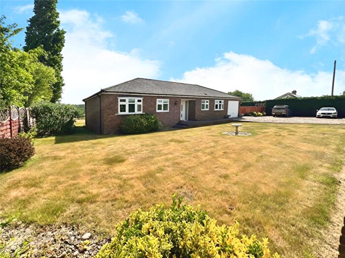 3 Bedroom Bungalow To Rent In Haven Street, Wainscott, Rochester, Kent, ME3