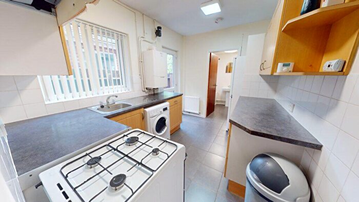 4 Bedroom House To Rent In Heeley Road, Selly Oak, Birmingham, B29