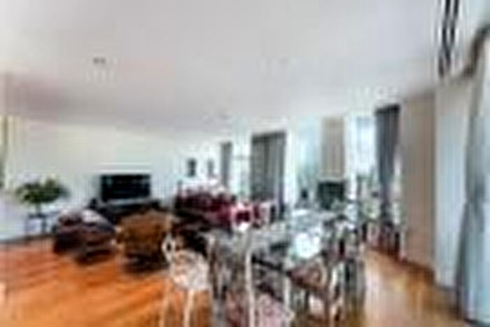 3 Bedroom Flat To Rent In Waterview Drive, Greenwich, SE10