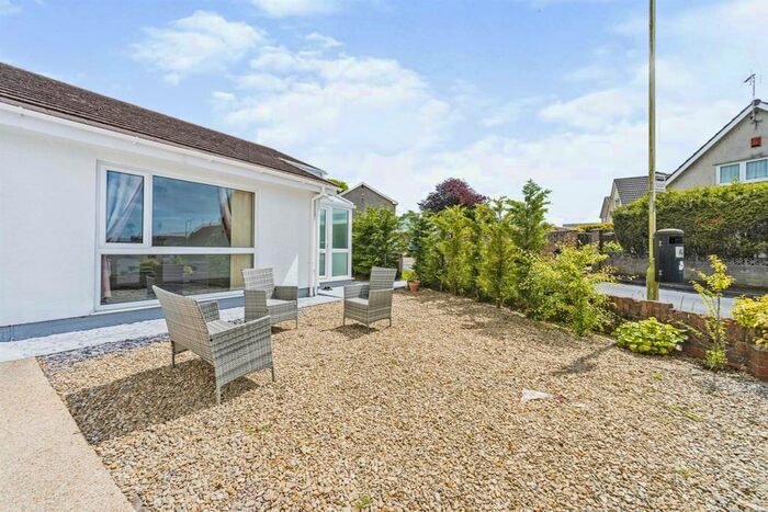 2 Bedroom Property To Rent In Highfield Close, Sarn, Bridgend, CF32