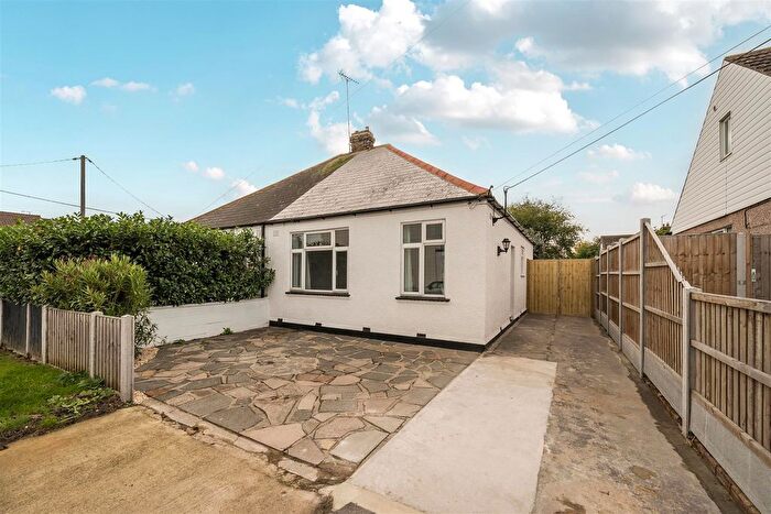 2 Bedroom Semi Detached Bungalow For Sale In Leicester Avenue, Rochford, SS4