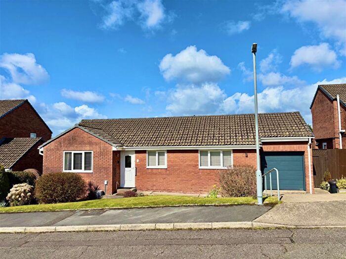 3 Bedroom Detached Bungalow For Sale In Rowan Close, Killay, Swansea, SA2