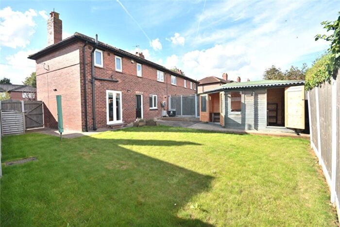 3 Bedroom Semi-Detached House For Sale In Well Garth Mount, Leeds, West Yorkshire, LS15