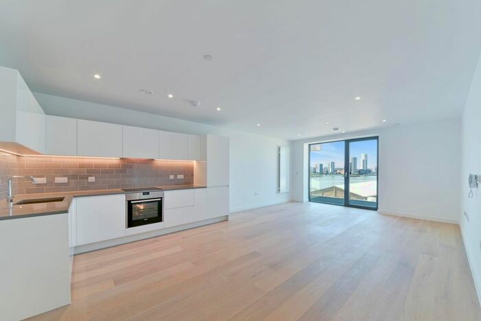 1 Bedroom Flat To Rent In Fairwater House, Royal Wharf, London, E16