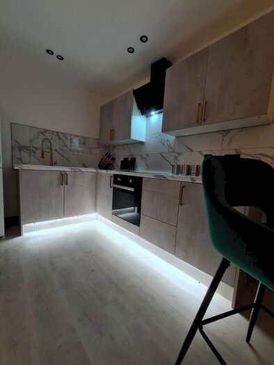 2 Bedroom Flat To Rent In Chalon Way West, St. Helens, WA10