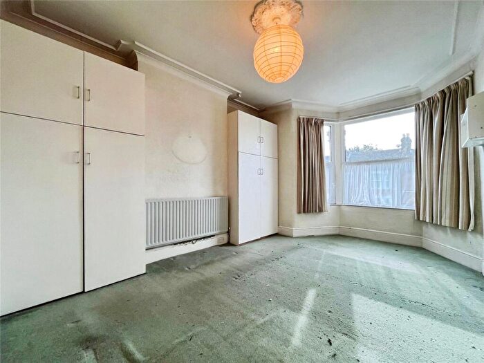 3 Bedroom End Of Terrace House For Sale In Elibank Road, London, SE9