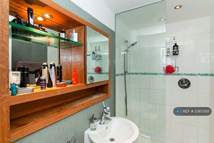 2 Bedroom Flat To Rent In Church Street, Manchester, M4