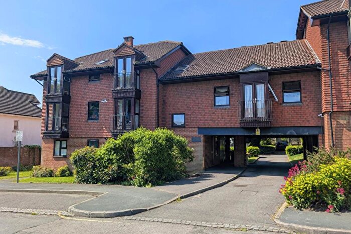 Studio To Rent In Woking, GU22