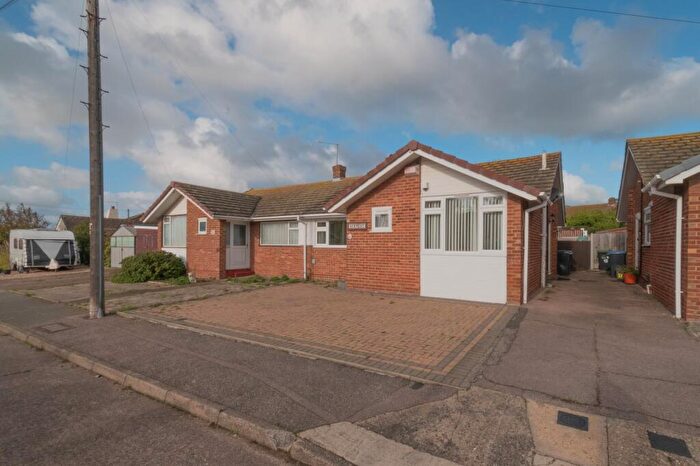 2 Bedroom Bungalow For Sale In Sherwood Gardens, Ramsgate, CT11