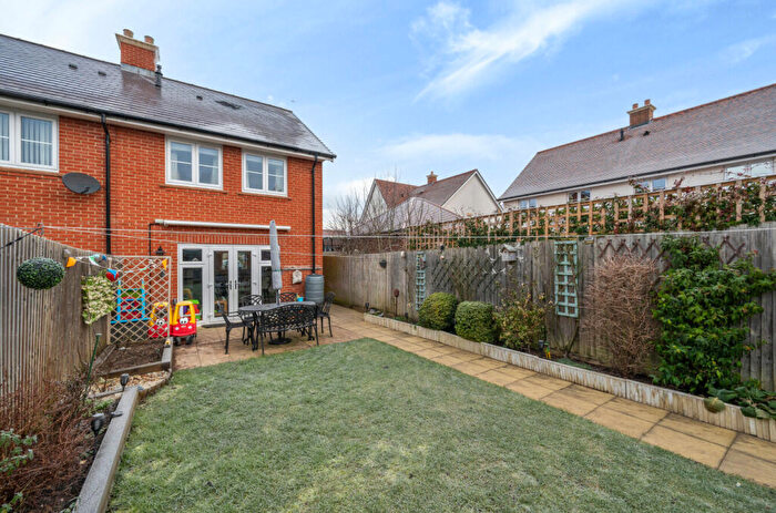 2 Bedroom End Of Terrace House For Sale In Diamond Jubilee Way, Wokingham, Berkshire, RG40