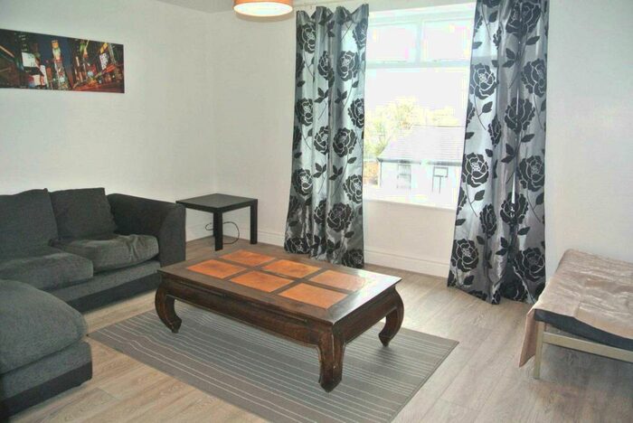 2 Bedroom Flat To Rent In Central Drive, Blackpool, FY1