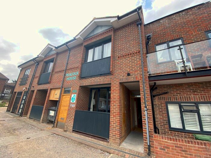 2 Bedroom Flat To Rent In Station Road, West Wickham, BR4