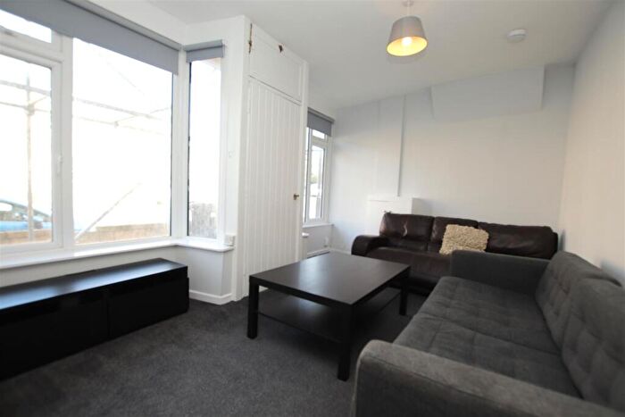 5 Bedroom End Of Terrace House To Rent In Third Avenue, BA2