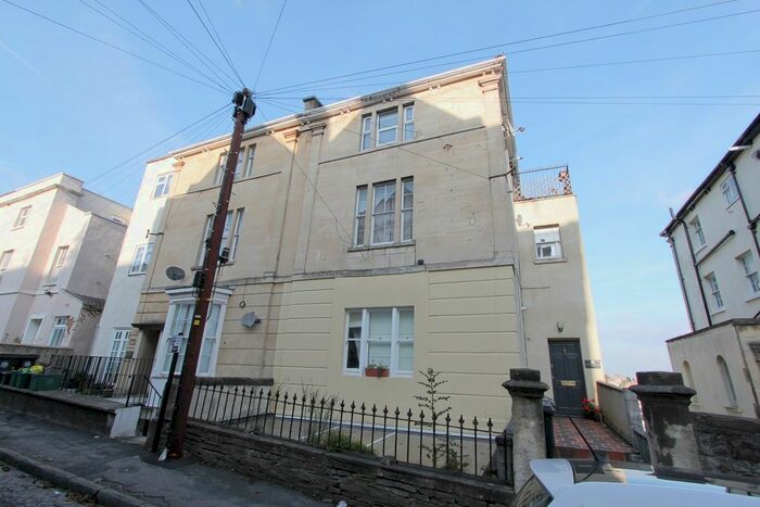 2 Bedroom Flat To Rent In Springfield Road, Bristol, BS6