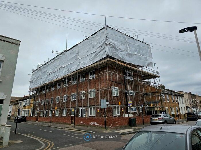 2 Bedroom Flat To Rent In Essex Street, London, E7