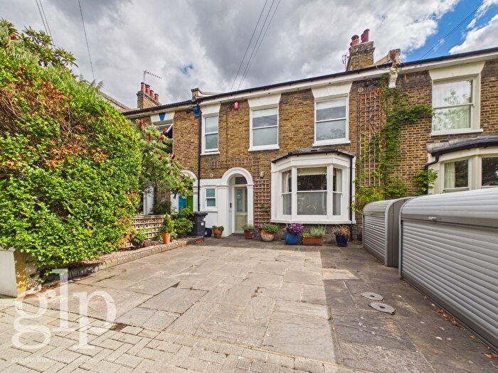 4 Bedroom Terraced House For Sale In London, Greater London, SE24