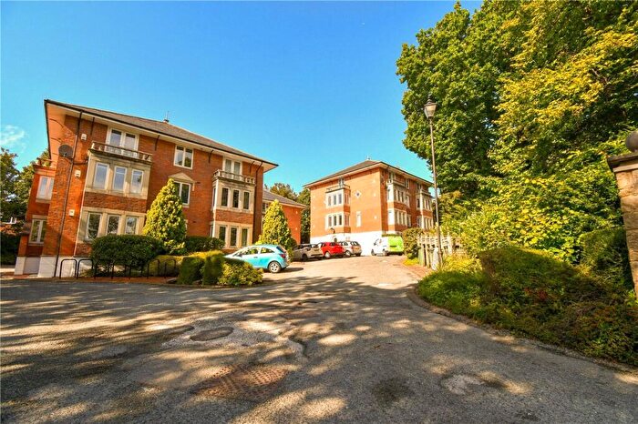 2 Bedroom Flat For Sale In Holm Lane, Prenton, CH43