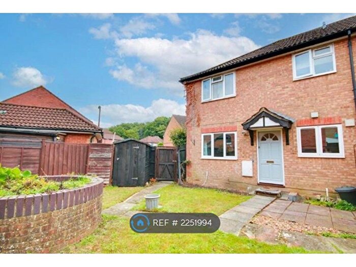 Studio To Rent In Bracklesham Close, Southampton, SO19