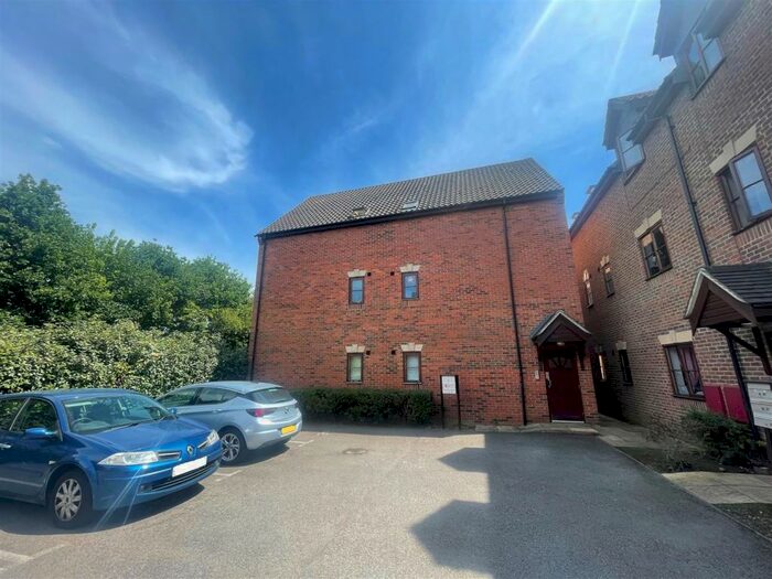 2 Bedroom Apartment To Rent In Perivale, Monkston Park, Milton Keynes, MK10