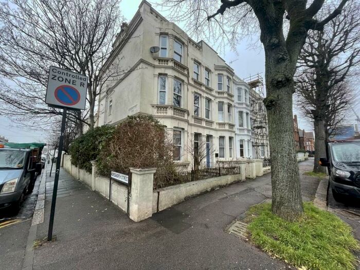 1 Bedroom Flat To Rent In Sackville Road, Hove, East Sussex, BN3