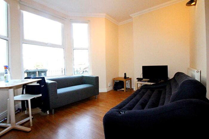 1 Bedroom Flat To Rent In LLantwit Street, Cathays, CF24