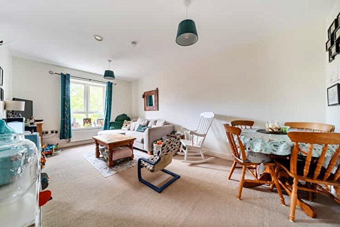 2 Bedroom Flat For Sale In Sarus Place, Cranleigh, Surrey, GU6