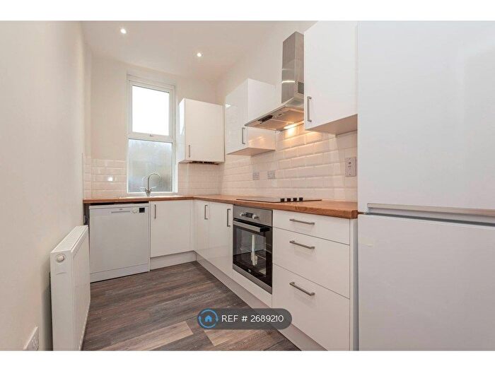 3 Bedroom Terraced House To Rent In Richardson Street, Oakenshaw, Bradford, BD12