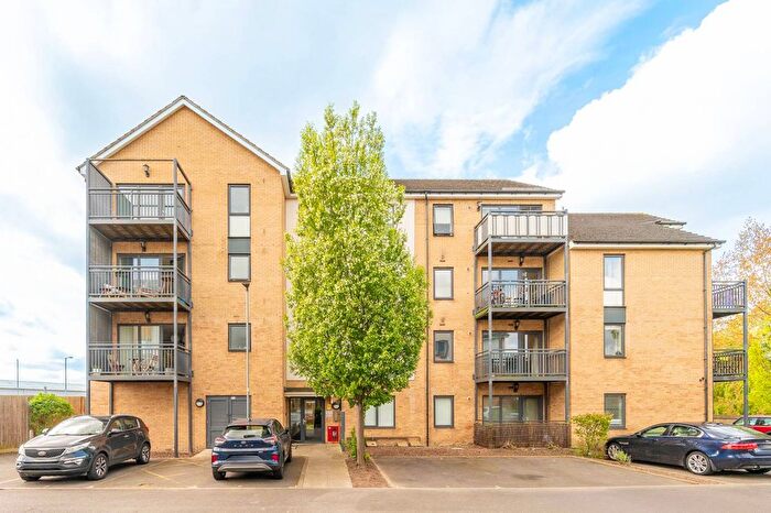 2 Bedroom Flat To Rent In Watson Place, South Norwood, London, SE25