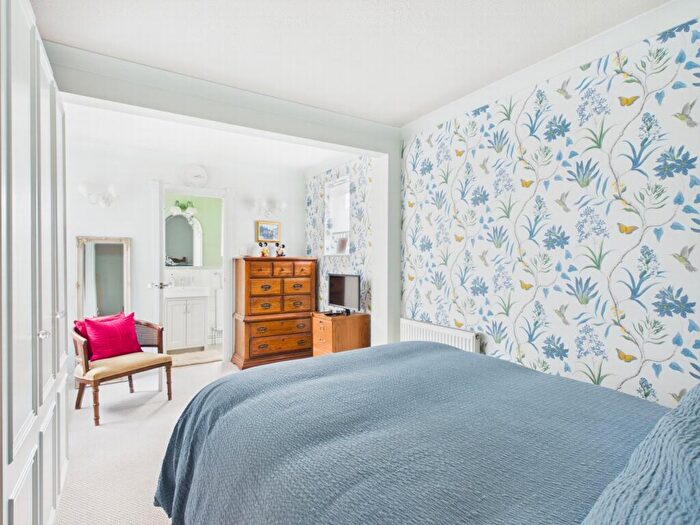 2 Bedroom Bungalow For Sale In High Street, Lindfield, RH16