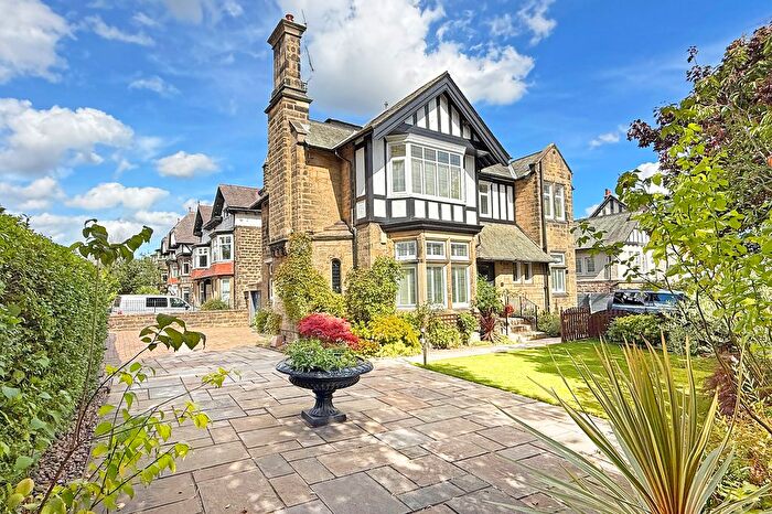 5 Bedroom Detached House For Sale In Wheatlands Road East, Harrogate, HG2
