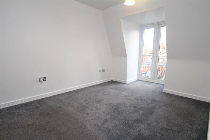 2 Bedroom Apartment To Rent In Selden Hill, Hemel Hempstead, HP2