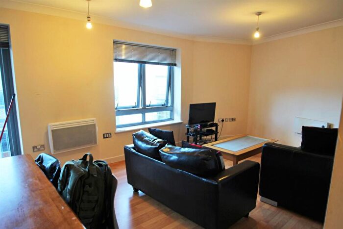 2 Bedroom Apartment To Rent In Quayside Drive, Colchester, CO2