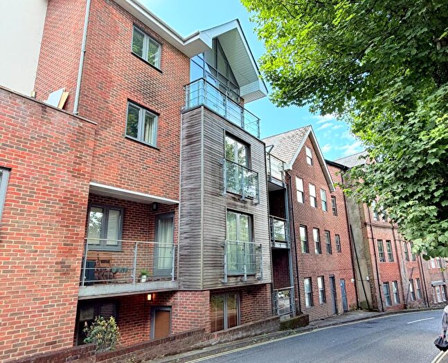 2 Bedroom Apartment For Sale In Highcliffe Road, Winchester, SO23