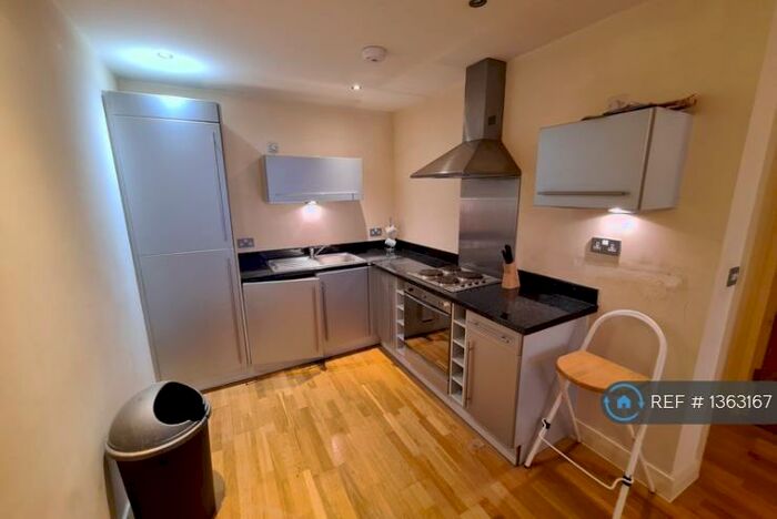 1 Bedroom Flat To Rent In Lake House, Manchester, M15