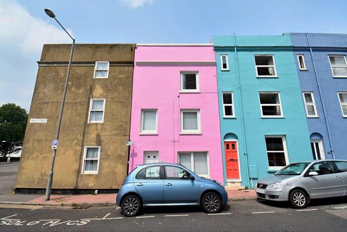 3 Bedroom Terraced House To Rent In Park Street, Brighton, BN2