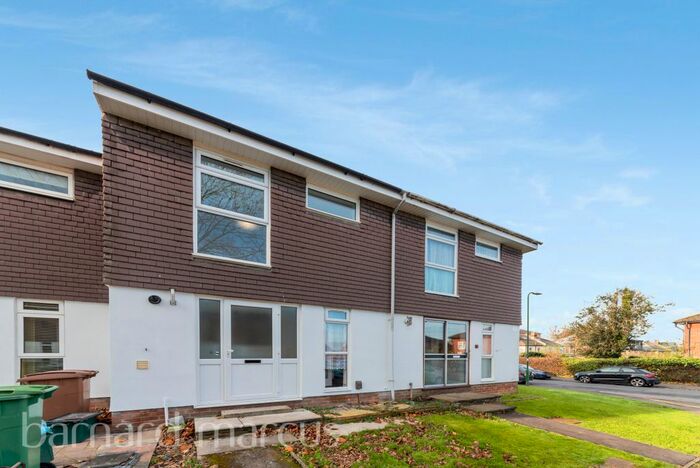 3 Bedroom Property To Rent In Waleton Acres, Carew Road, Wallington SM6