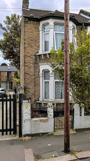 4 Bedroom End Of Terrace House To Rent In Theodore Road, Lewisham, SE13