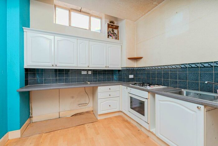 1 Bedroom Flat For Sale In Buchanan Street, Dunfermline, KY12